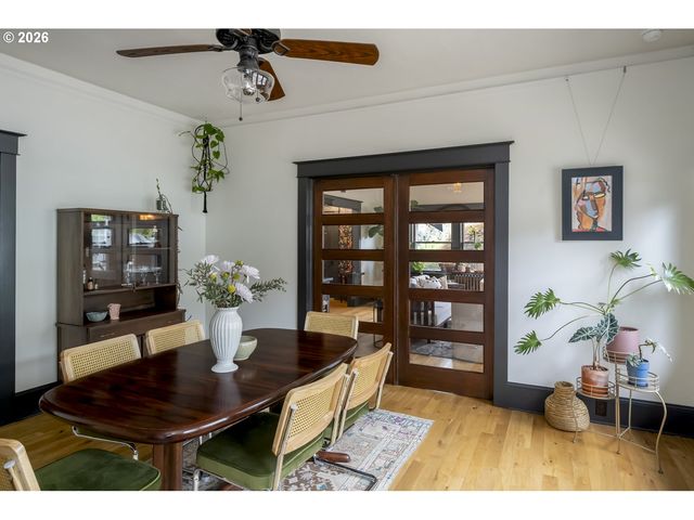 7027 N MOORE Ave, Portland, OR 97217