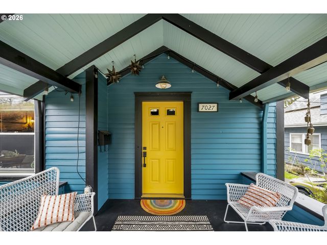 7027 N MOORE Ave, Portland, OR 97217