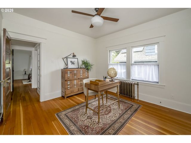7027 N MOORE Ave, Portland, OR 97217