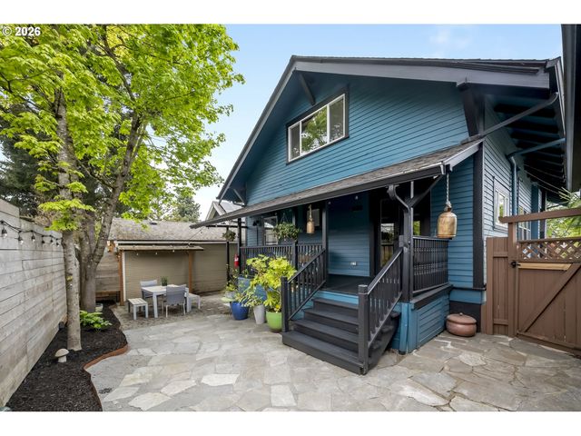 7027 N MOORE Ave, Portland, OR 97217