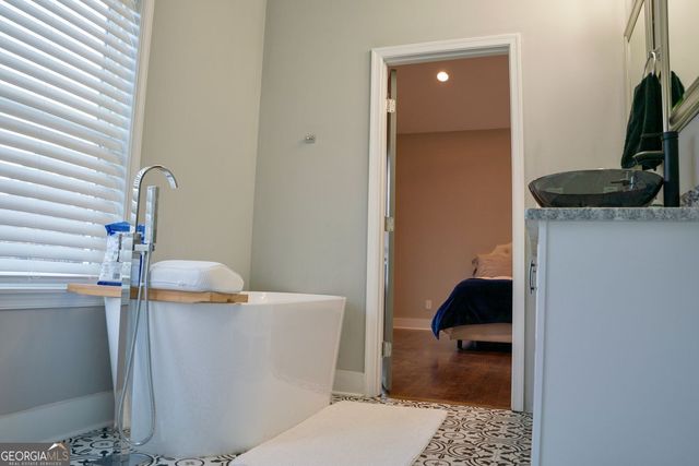 1005 Birch Street SW, Atlanta, GA 30310
