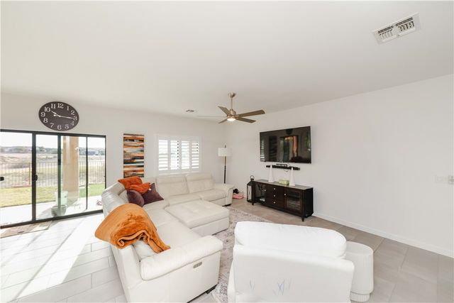 6250 S Vista Laguna Drive, Fort Mohave, AZ 86426