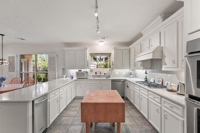 31403 Helen Lane, Tomball, TX 77375