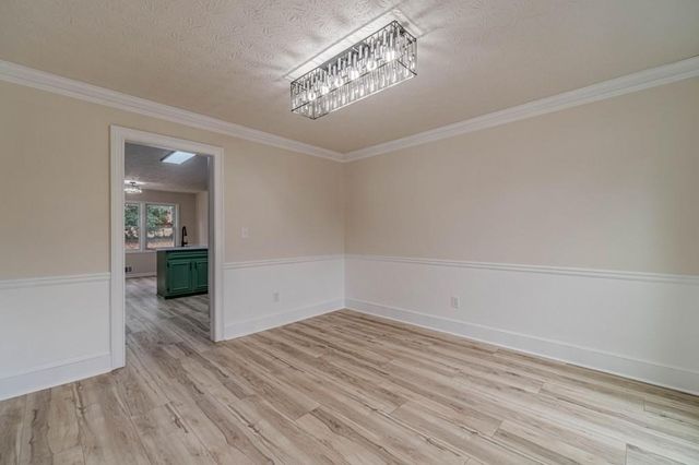 380 Cardigan SW Circle, Lilburn, GA 30047