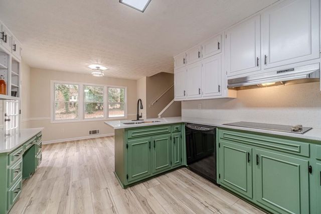 380 Cardigan SW Circle, Lilburn, GA 30047