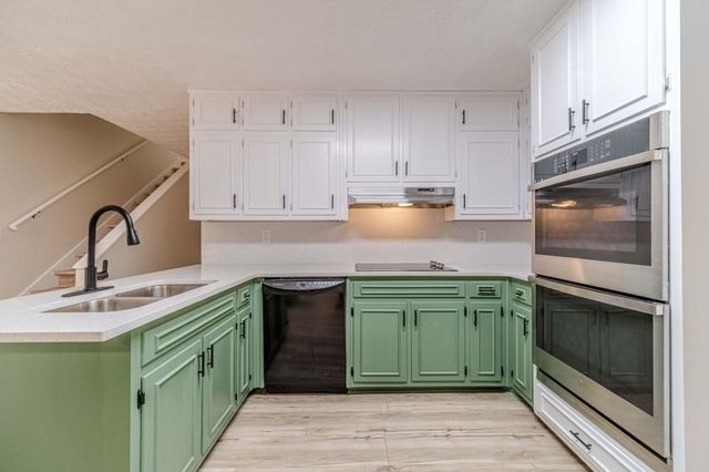 380 Cardigan SW Circle, Lilburn, GA 30047