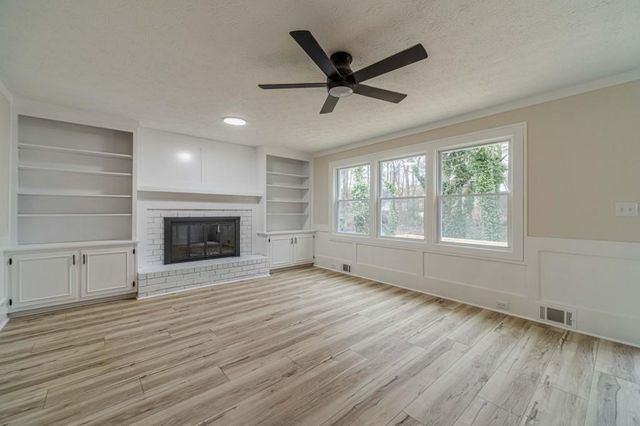 380 Cardigan SW Circle, Lilburn, GA 30047