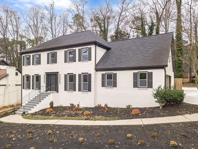 380 Cardigan SW Circle, Lilburn, GA 30047