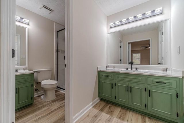 380 Cardigan SW Circle, Lilburn, GA 30047