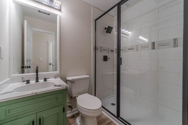 380 Cardigan SW Circle, Lilburn, GA 30047