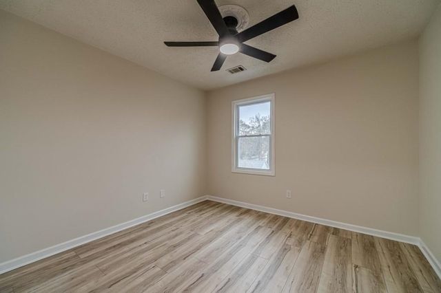 380 Cardigan SW Circle, Lilburn, GA 30047