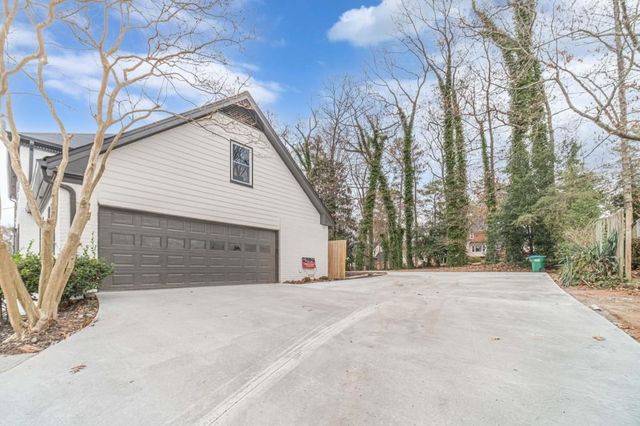 380 Cardigan SW Circle, Lilburn, GA 30047