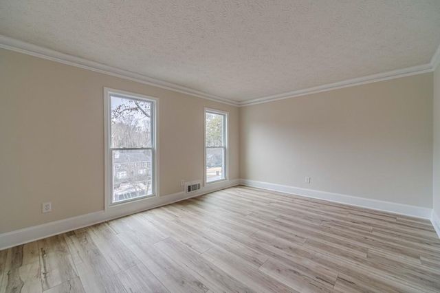 380 Cardigan SW Circle, Lilburn, GA 30047