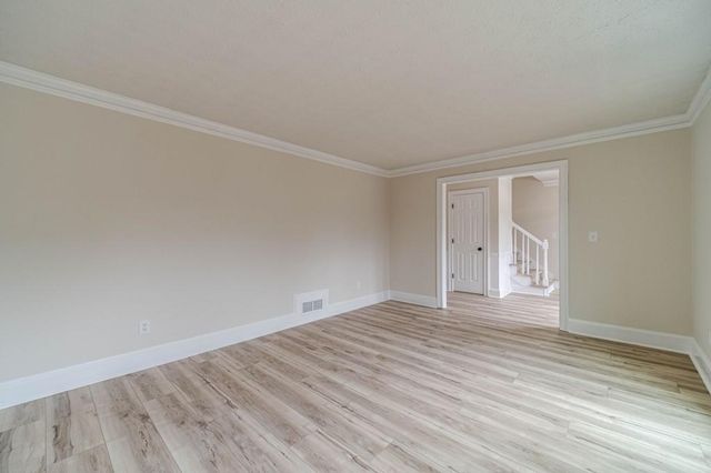 380 Cardigan SW Circle, Lilburn, GA 30047