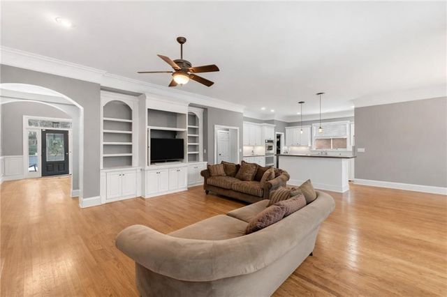 1029 Laurel Grove Court, Suwanee, GA 30024