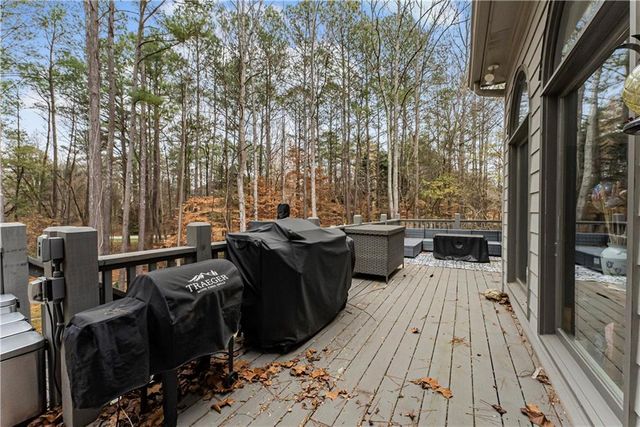 1029 Laurel Grove Court, Suwanee, GA 30024