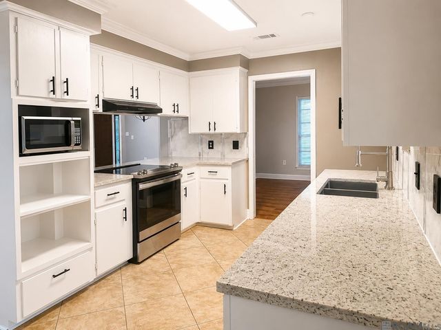 12653 Parkwood Dr, Baton Rouge, LA 70815