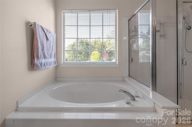 104 Alnwick Lane, Waxhaw, NC 28173