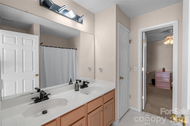 104 Alnwick Lane, Waxhaw, NC 28173