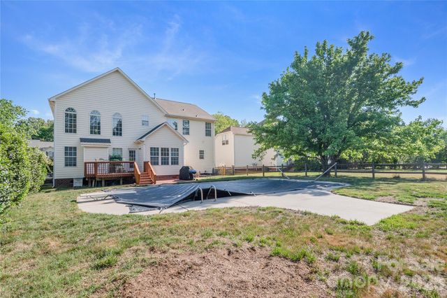 104 Alnwick Lane, Waxhaw, NC 28173
