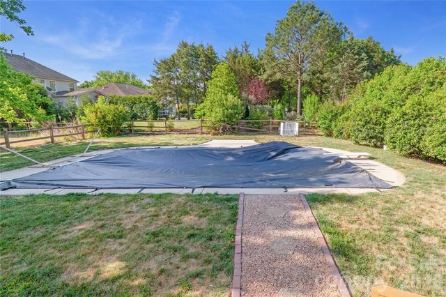 104 Alnwick Lane, Waxhaw, NC 28173