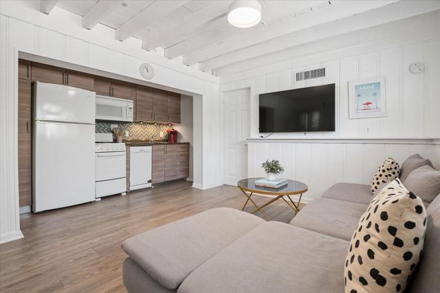 1123 NE 14th Avenue, Fort Lauderdale, FL 33304