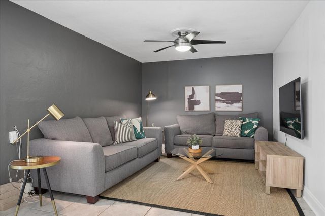 1123 NE 14th Avenue, Fort Lauderdale, FL 33304