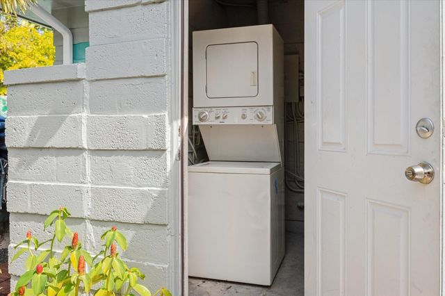 1123 NE 14th Avenue, Fort Lauderdale, FL 33304