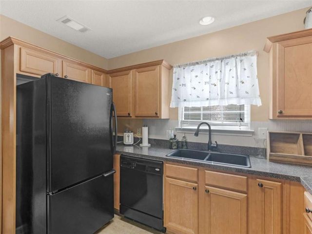 165 Brasch Park Drive, Grantville, GA 30220