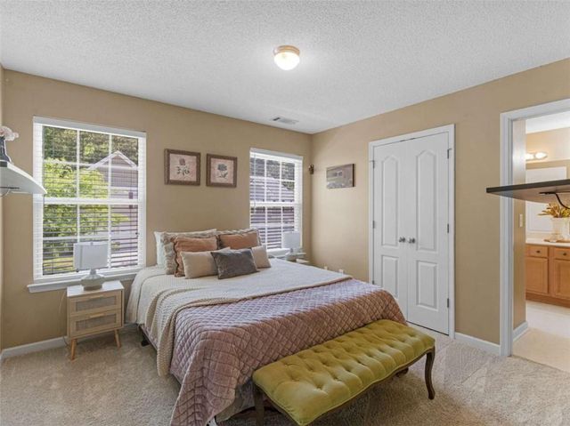 165 Brasch Park Drive, Grantville, GA 30220
