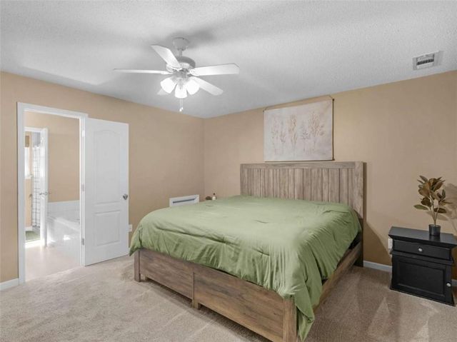 165 Brasch Park Drive, Grantville, GA 30220