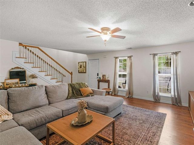 165 Brasch Park Drive, Grantville, GA 30220