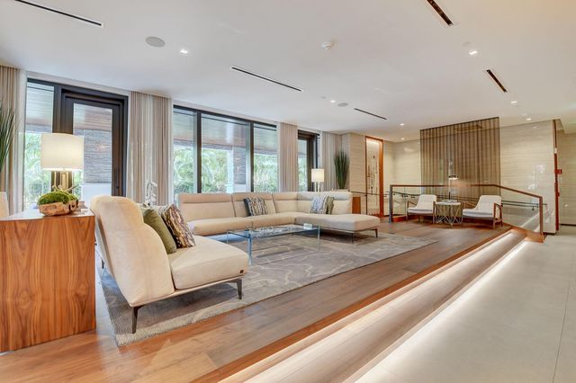 200 SE Mizner Blvd Boulevard 204, Boca Raton, FL 33432