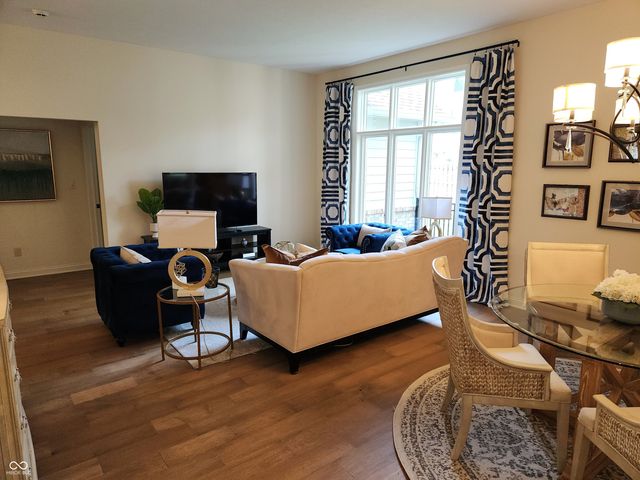 11548 Applewood Circle, Carmel, IN 46032