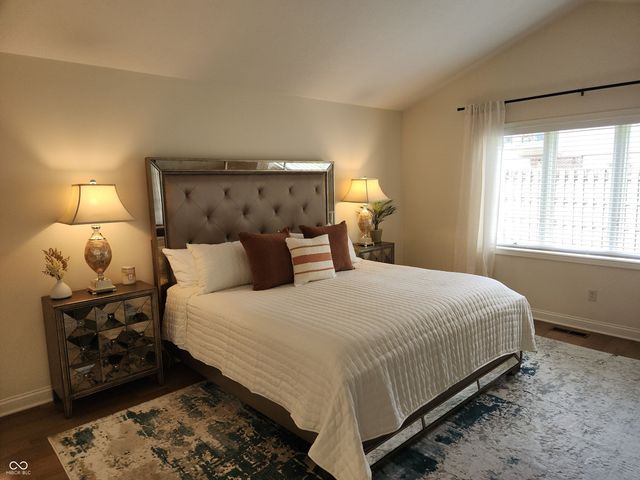 11548 Applewood Circle, Carmel, IN 46032