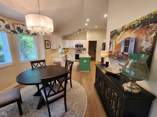 11548 Applewood Circle, Carmel, IN 46032