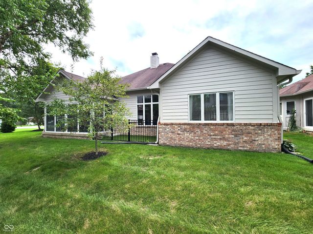 11548 Applewood Circle, Carmel, IN 46032
