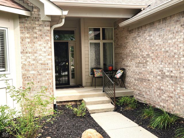11548 Applewood Circle, Carmel, IN 46032