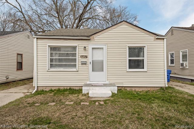 8477 Prospect Avenue, Warren, MI 48089