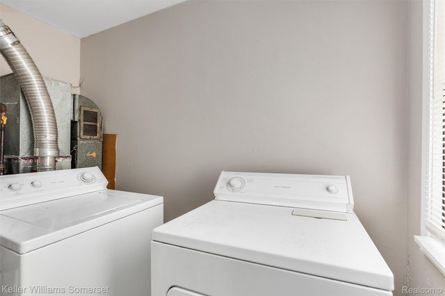 8477 Prospect Avenue, Warren, MI 48089