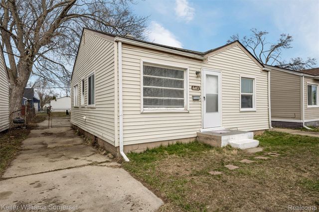 8477 Prospect Avenue, Warren, MI 48089