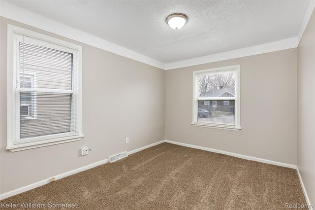 8477 Prospect Avenue, Warren, MI 48089