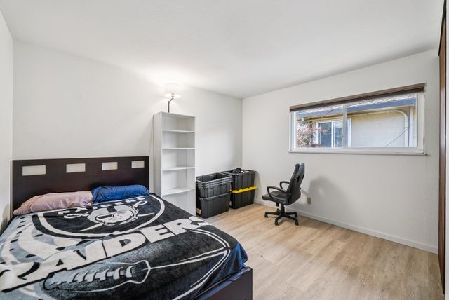 1401 Cottage St D, Alameda, CA 94501