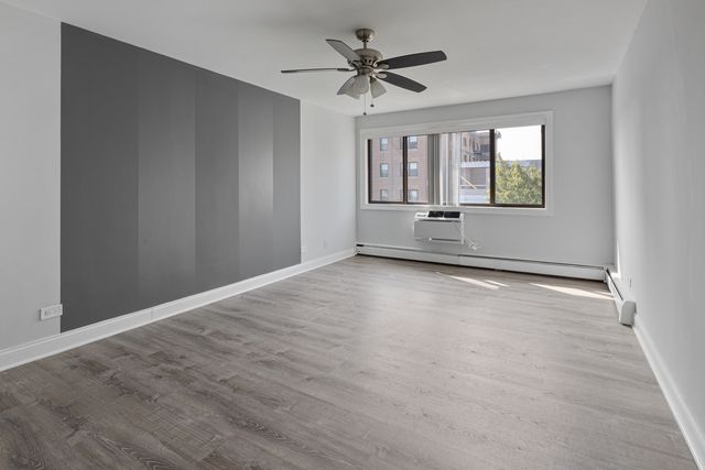 6029 N Winthrop Avenue 503, Chicago, IL 60660