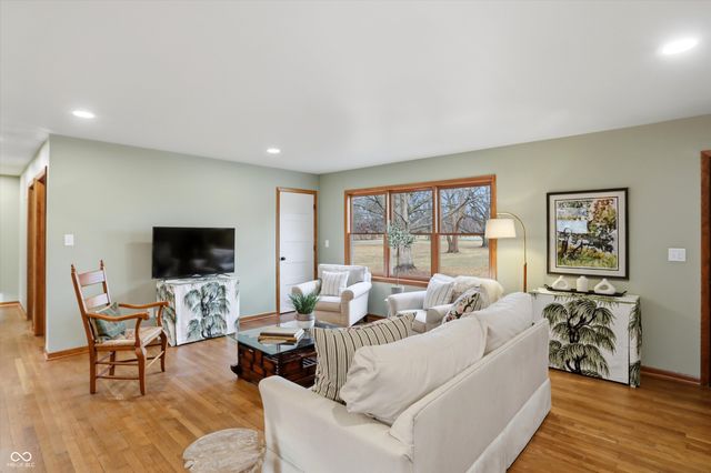 7545 W 96th Street, Zionsville, IN 46077