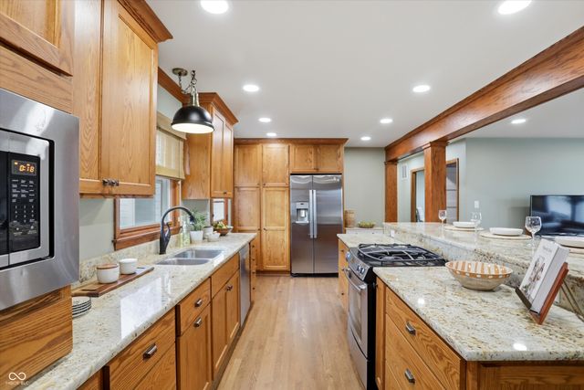 7545 W 96th Street, Zionsville, IN 46077