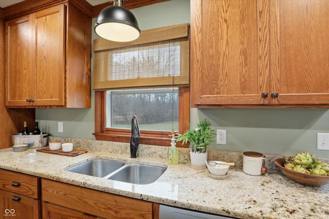 7545 W 96th Street, Zionsville, IN 46077