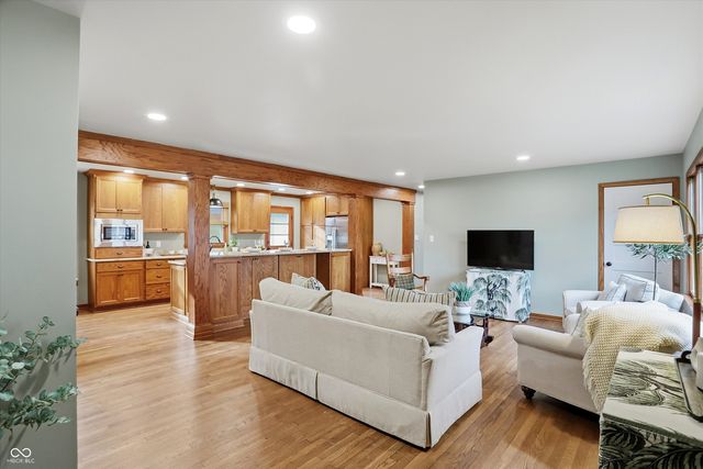 7545 W 96th Street, Zionsville, IN 46077