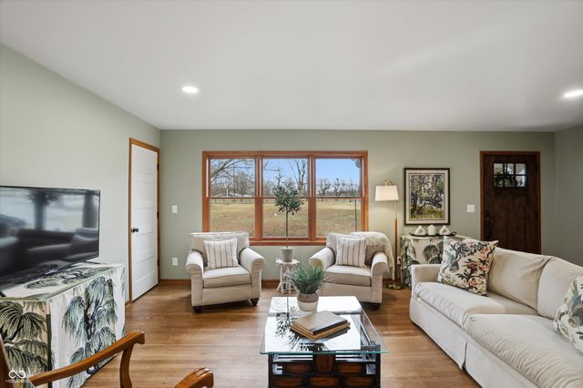 7545 W 96th Street, Zionsville, IN 46077