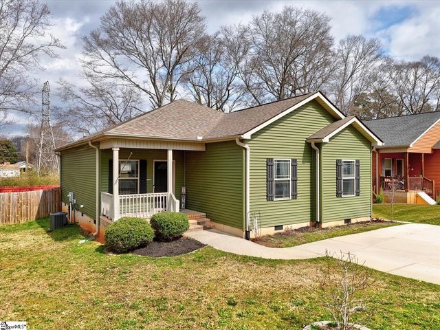 112 W 3rd Avenue, Easley, SC 29640